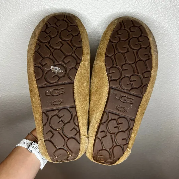 UGG Dakota Suede Moccasin Slippers in chestnut tan brown WOMENS 9 - Image 4