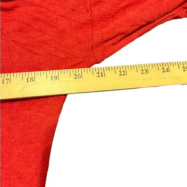 Bordeaux red long sleeve ribbed shirt size small - Image 6