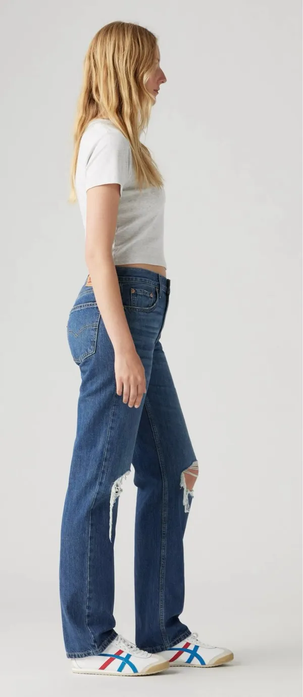 Levi’s Low Pro Women’s Straight Jeans in breath-out medium wash - Image 2