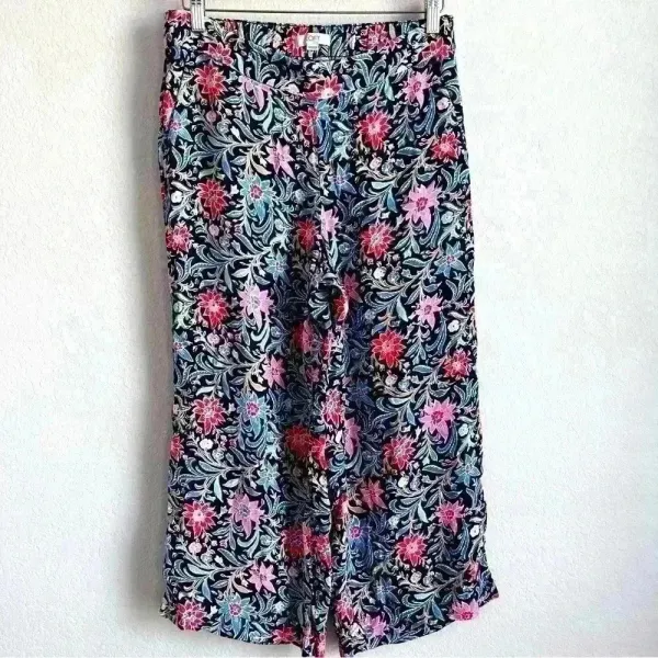 LOFT Women's Floral Wide Leg Crop‎ in Spring Bloom Pants with Pockets Size MP - Image 4