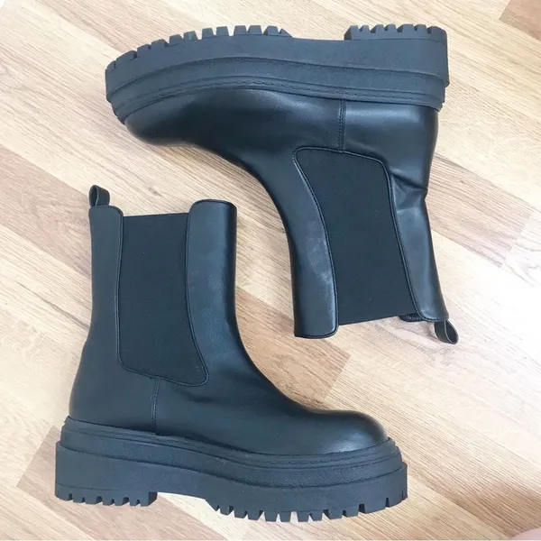 GOOD AMERICAN Black Leather Platform Chelsea Boot Bootie Midi Lug Sole‎ Size 8 - Image 7