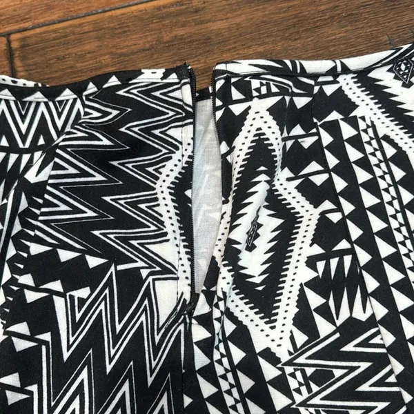 Nollie for Pacsun Aztec High Waisted Shorts - Image 8