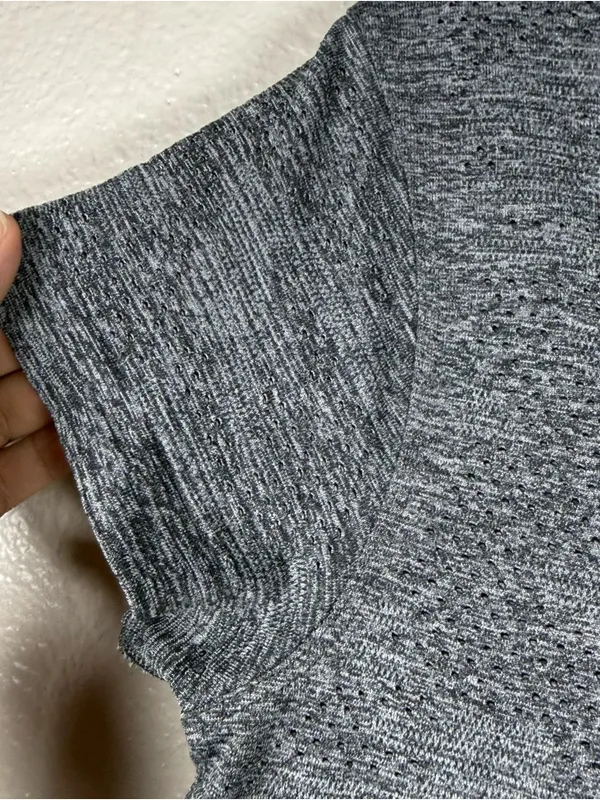 Lululemon Heathered Grey Crewneck Tee No Size tag - Image 4