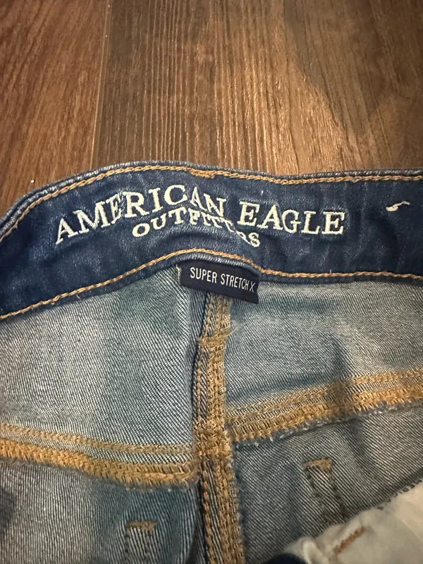 American Eagle Jeans - Image 3