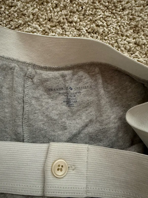 Brandy Melville Shorts Grey Floral - Image 3
