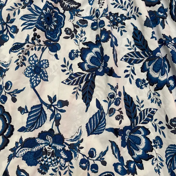 SHEIN Blue and White Floral Maxi Skirt - Image 3