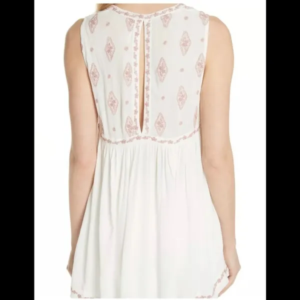 Free People‎ Sleeveless Diamond Embroidered Small - Image 2