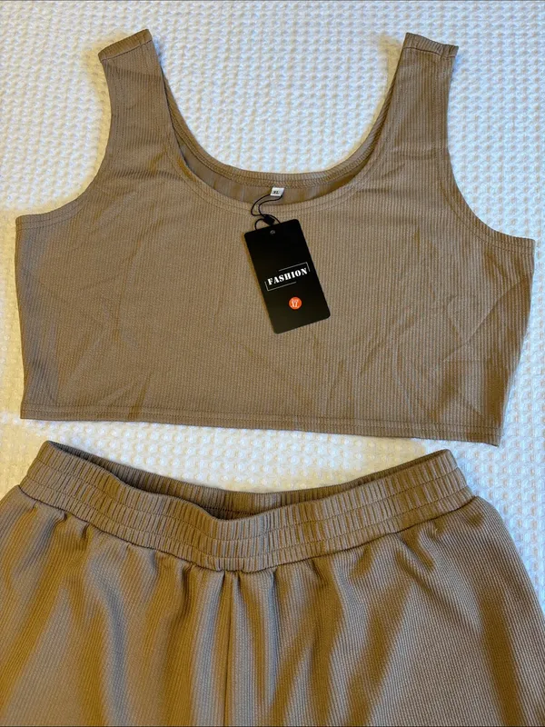 NEW Set! XL Ribbed Scoop Neck Crop Top & Elastic Waist Shorts Set Tan - Image 5