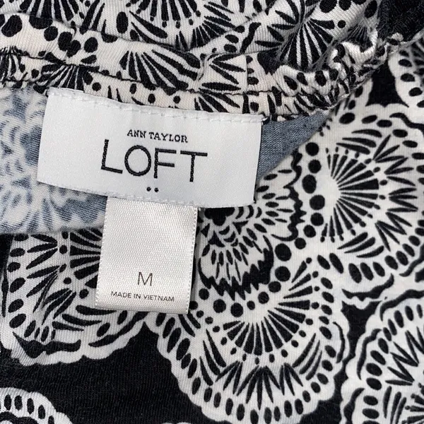 Ann Taylor LOFT size medium black & white floral top - Image 3