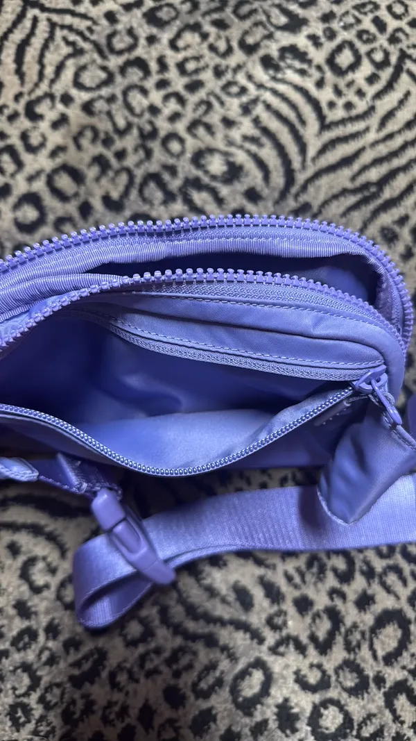 Lululemon Belt Bag 1L - Image 3