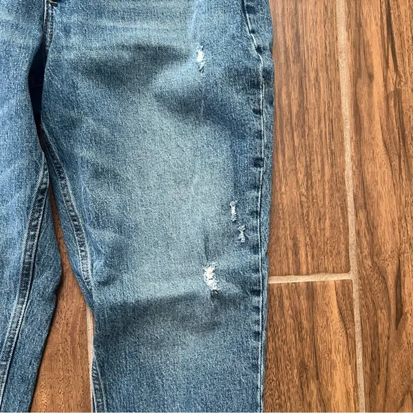 Abercrombie and Fitch the mom high rise jeans - Image 3
