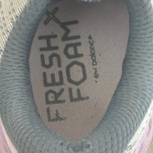 New‎ Balance Fresh Foam Women's Running Shoes Grey Purple size 6.5 - Image 8