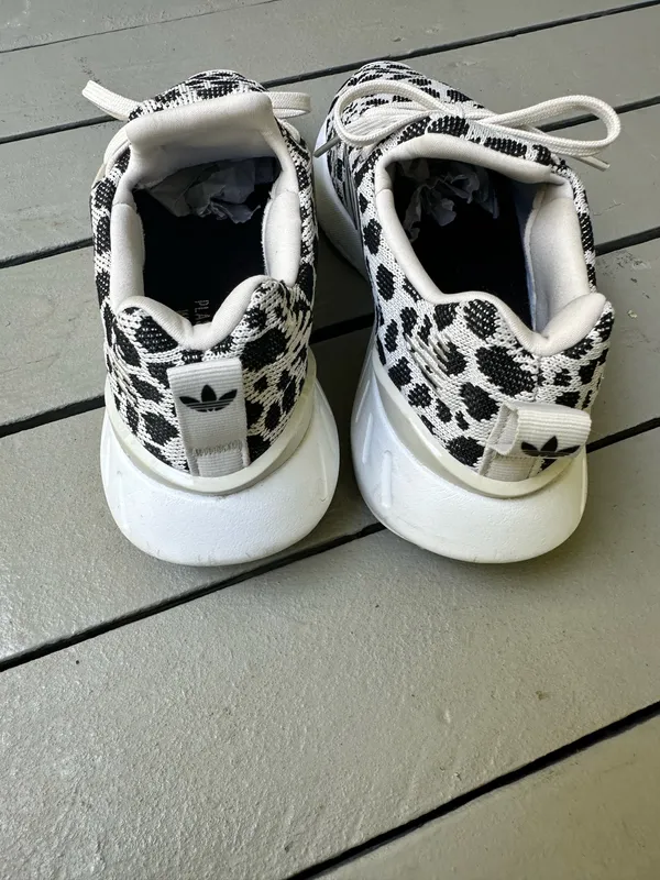 Adidas Women's Swift Run 22 "Dalmatian / Leopard" Running Shoes|Black white~7.5 - Image 5