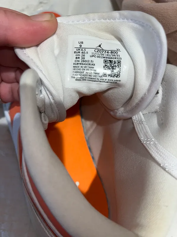 Jordan Air  1 Mid - Image 5