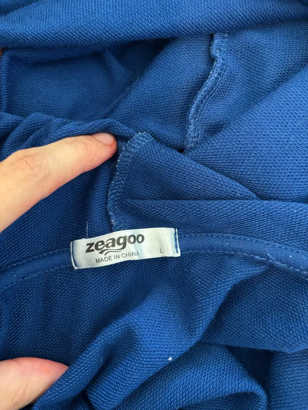 Amazon Zip-Up Hoodie - Image 3