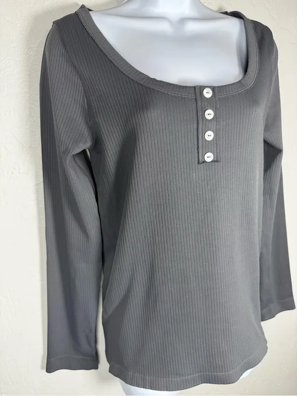 OQQ Long Sleeve Ribbed Henley Top - Gray Size Medium - Image 3