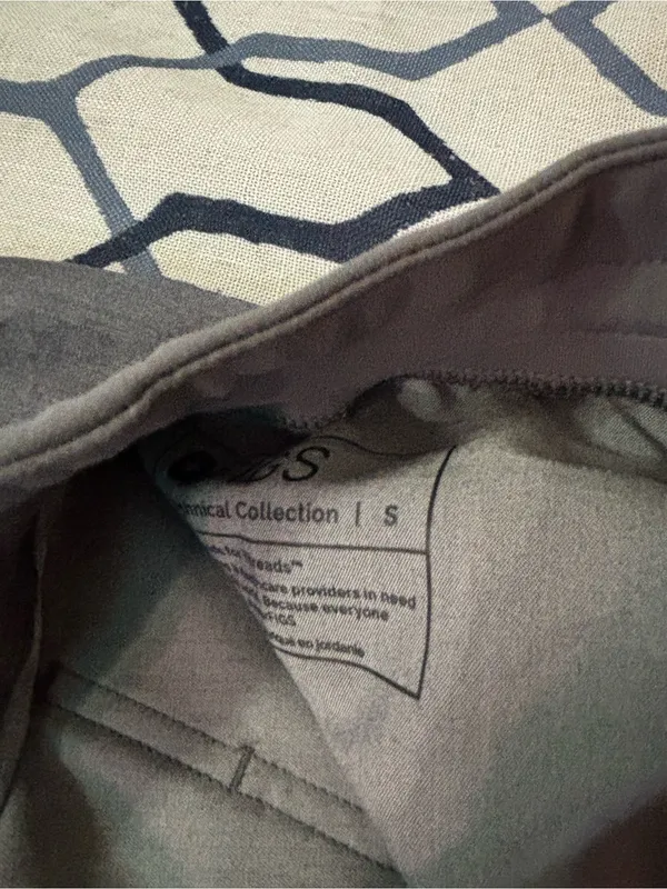 Figs Zamora Jogger Scrub Pant in Graphite size small regular NWOT - Image 5