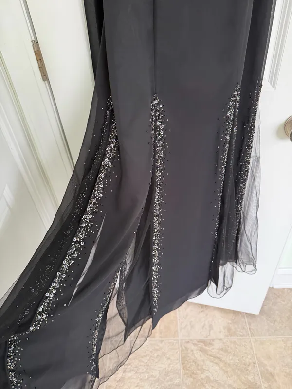 La Femme Black formal dress femme size 6 - Image 3