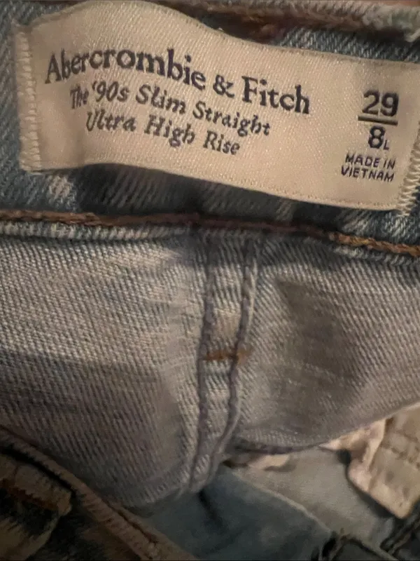 Abercrombie & Fitch Ultra High Rise 90’s Slim Straight Jeans Light Wash Sz 29 - Image 8