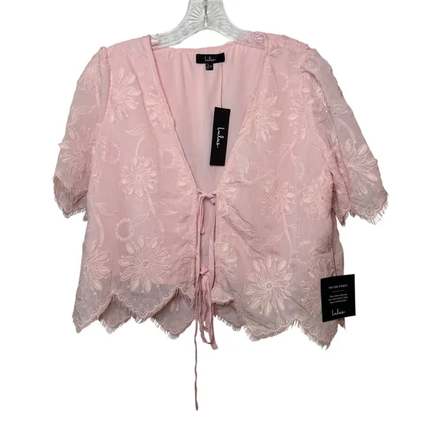Lulus NWT Pink Floral Embroidered Tie Front Crop Top Scallop Hem Size Medium - Image 3