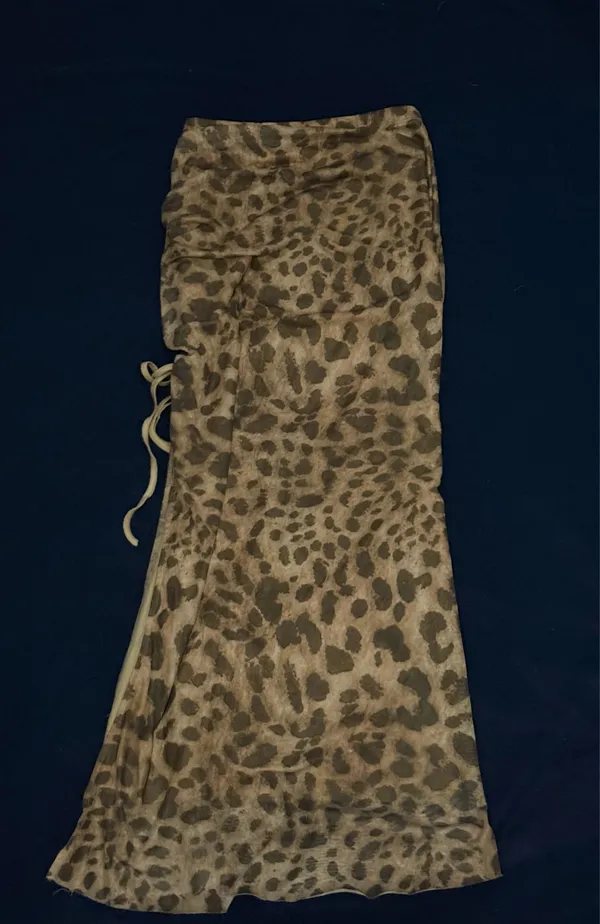 & Other Stories Leopard print maxi skirt with side slit and tie detail - Image 2