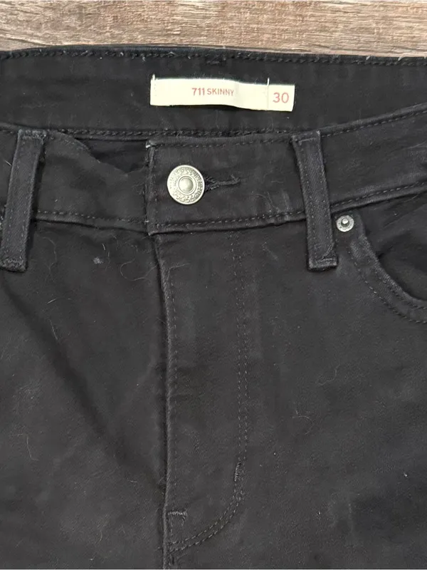Levi's Women’s 711 Black Distressed Skinny Jeans 30 Waist Grunge Rock Goth Metal - Image 2