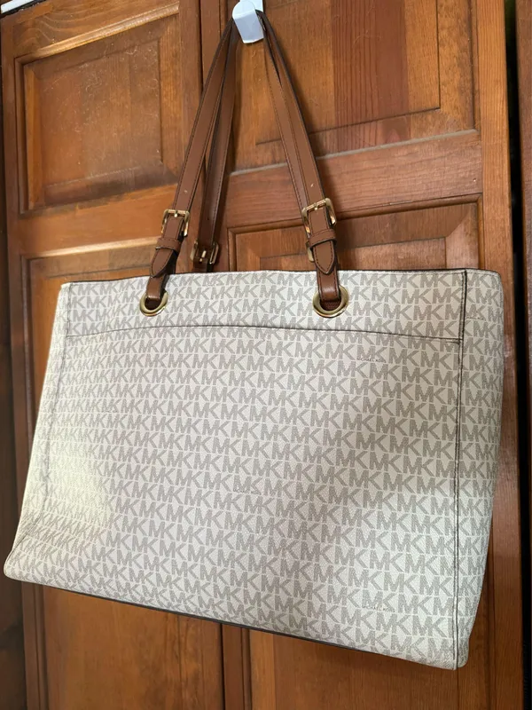 Michael Kors Large tan Logo Tote - Image 4