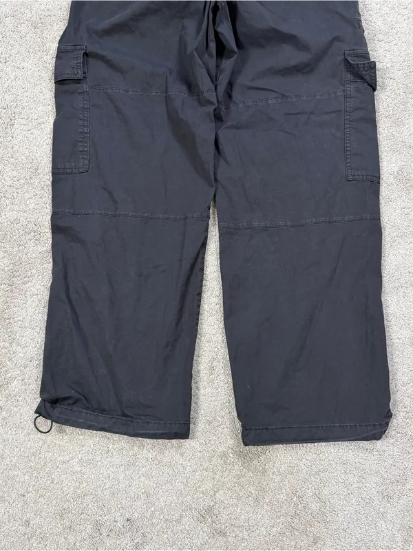 GAP Women’s Cotton Fine Twill Cargo Easy Pants in Black M - Image 7