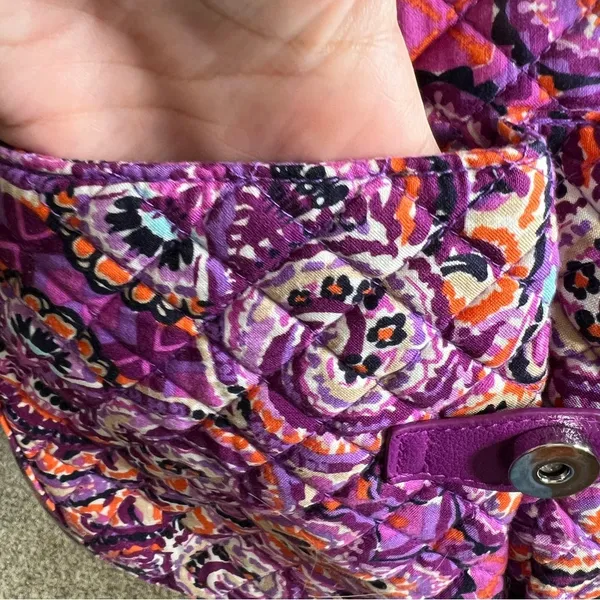 Vera Bradley Iconic Triple Zip Hipster Crossbody Purse Raspberry Medallion. - Image 7