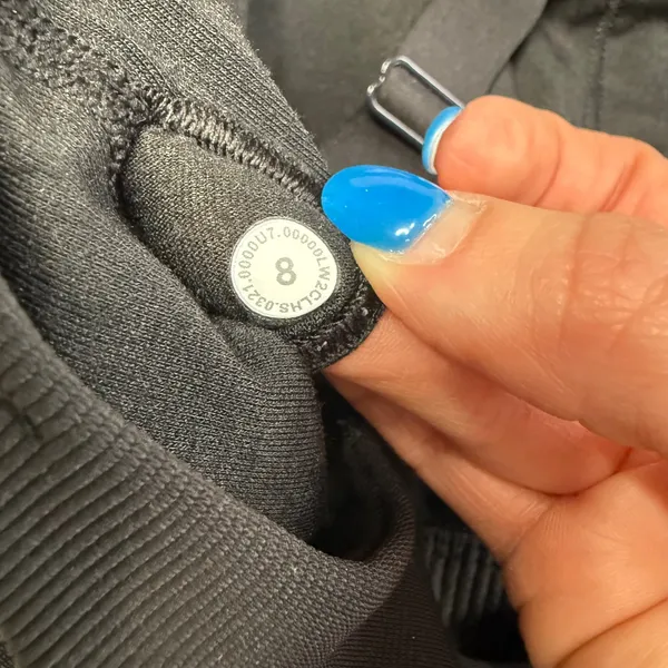 Lululemon Black Ribbed Train‎ Tank Top Sports Bra Size 8 - Image 6