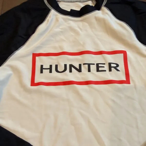 Hunter x Target Black and White Rash Guard Size Small - C16-002 - Image 3