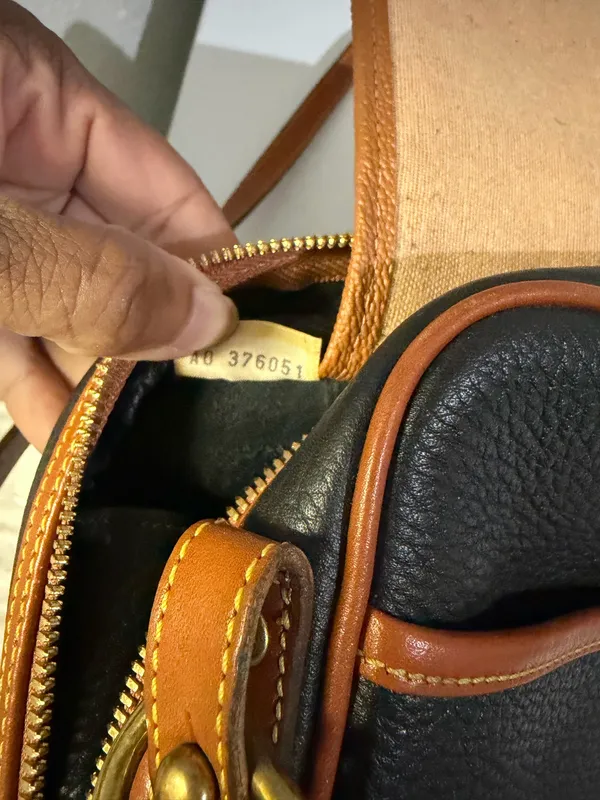Vintage Dooney & Bourke W/Coin Pouch - Image 10