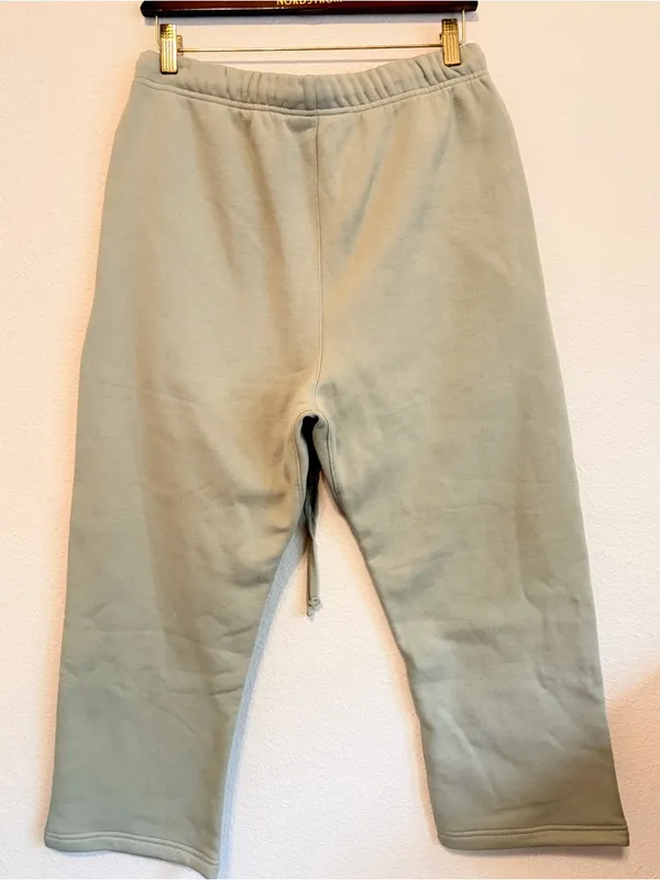 Fear of God Essential fleece Sweatpants color eggshell, straight leg sz S Unisex - Image 11