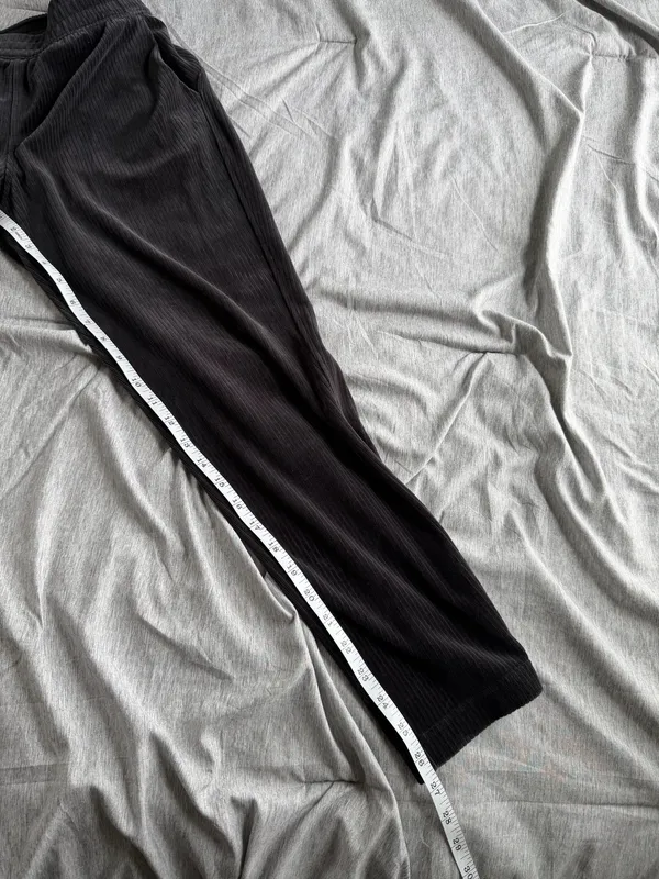 Lululemon Women Scuba Mid-Rise Straight-Leg Pants Velvet Cord 7/8 Length 4 Black - Image 12