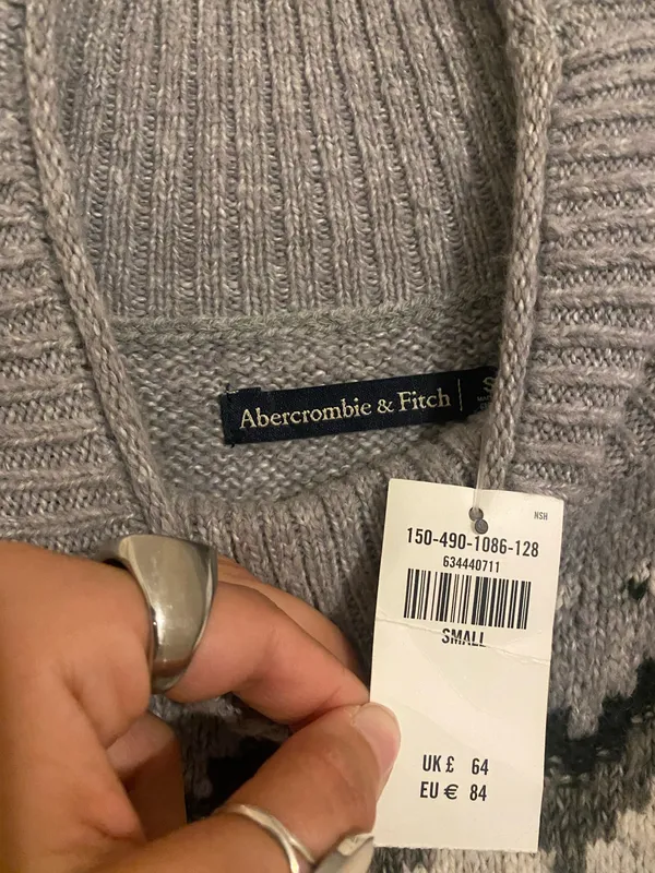 Abercrombie and Fitch Sweater - Image 2