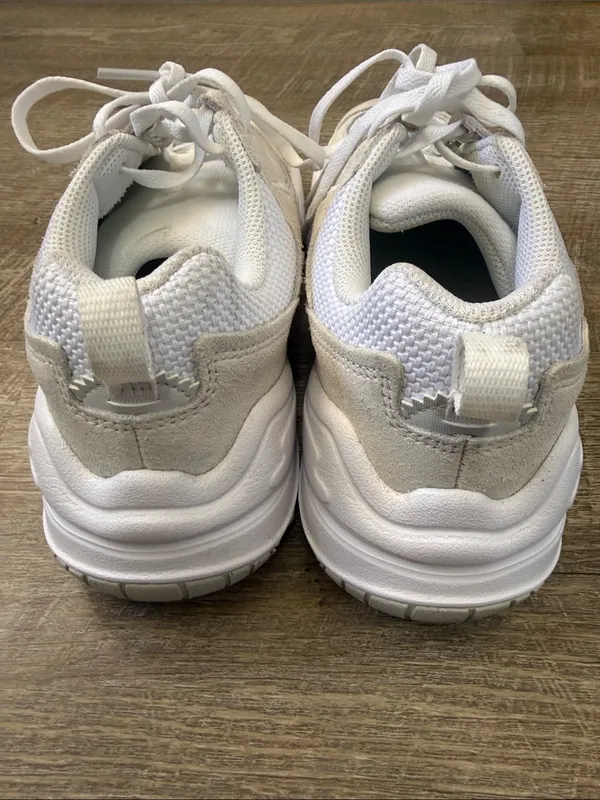 Women’s Nike Tech Hera Sneaker Size 9 - Image 5