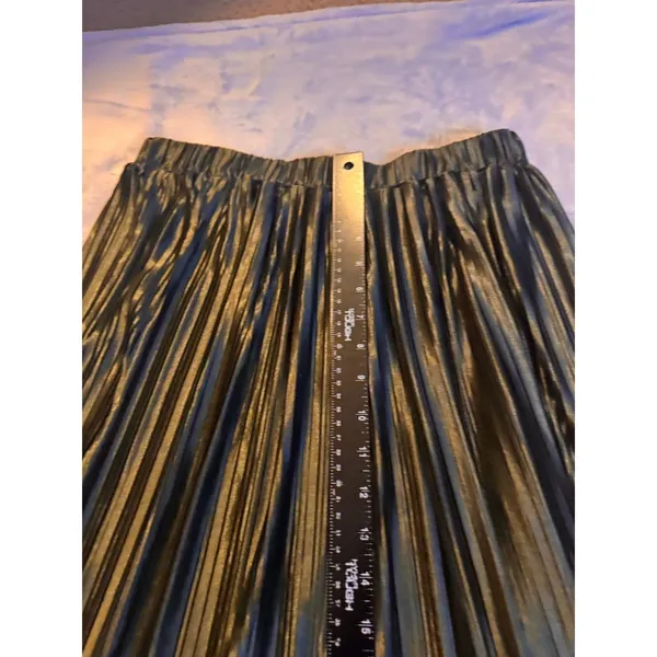 Sugar + Lips Sage Pleated Skirt Size L - Image 6