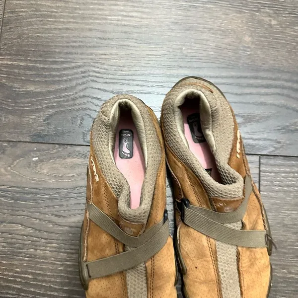 Teva Women’s 6 Shay Slip on Brown Shoes - Image 3