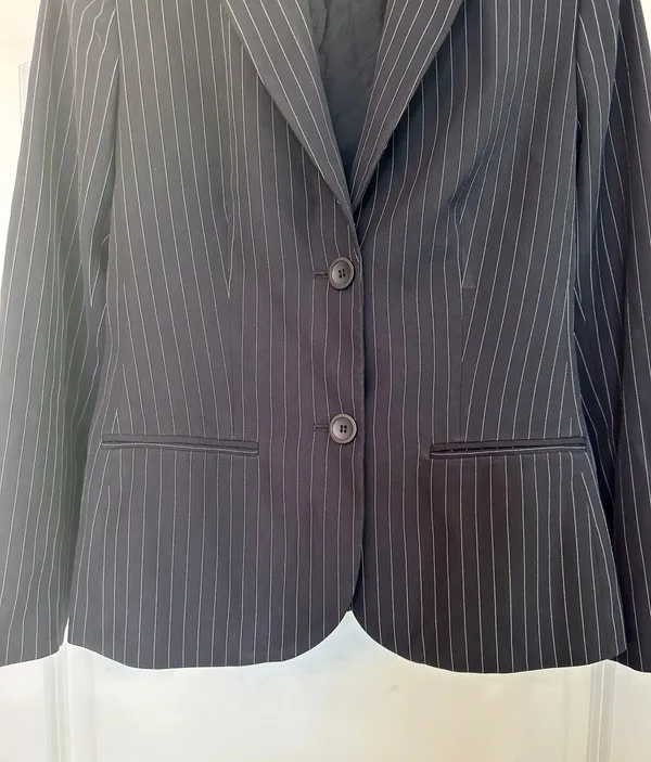 Ann Taylor Blazer - Black With White Stripes! Brand New Condition 🤍🖤 - Image 4