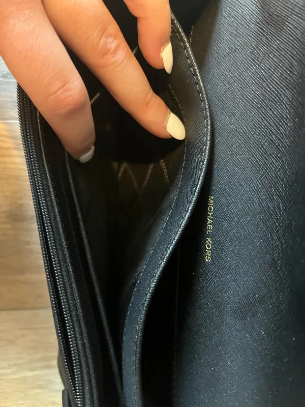 Michael Kors Black Crossbody Bag - Image 6