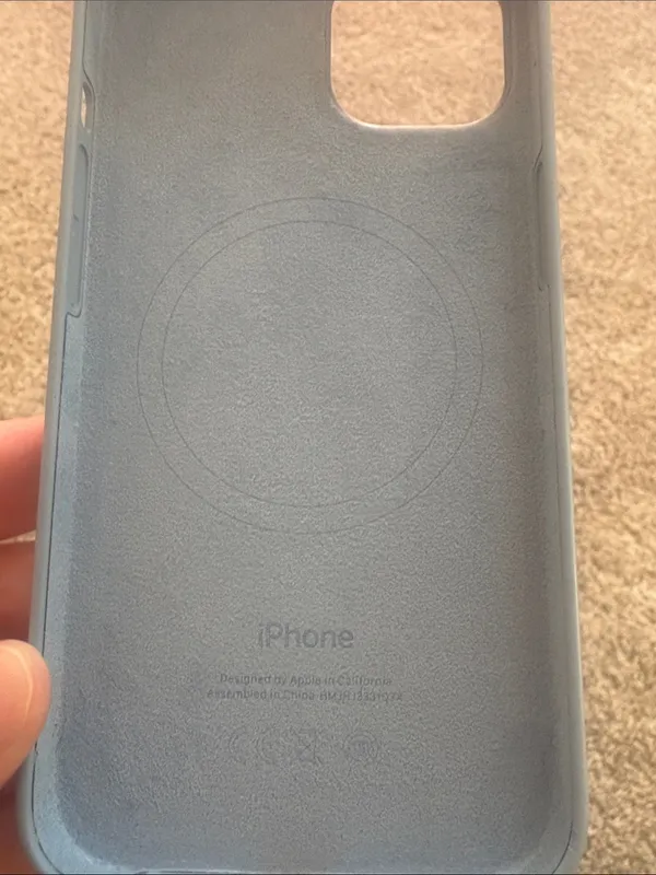 Apple iPhone 15 or 13 Blue Silicone Case with MagSafe - Image 5