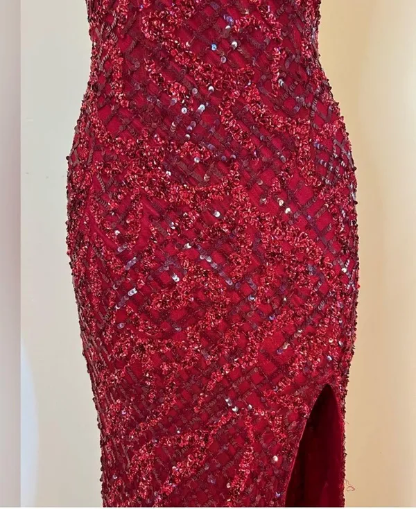 Red Gown - Image 7