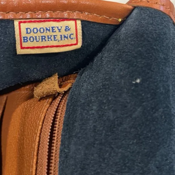 Vintage Dooney & Bourke Leather Carrier Navy Blue Crossbody Purse Turn Key Lock - Image 7