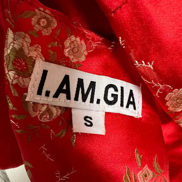 I.AM.GIA. Red Floral Jacquard Satin V-Neck Cropped Top Size Small - Image 8