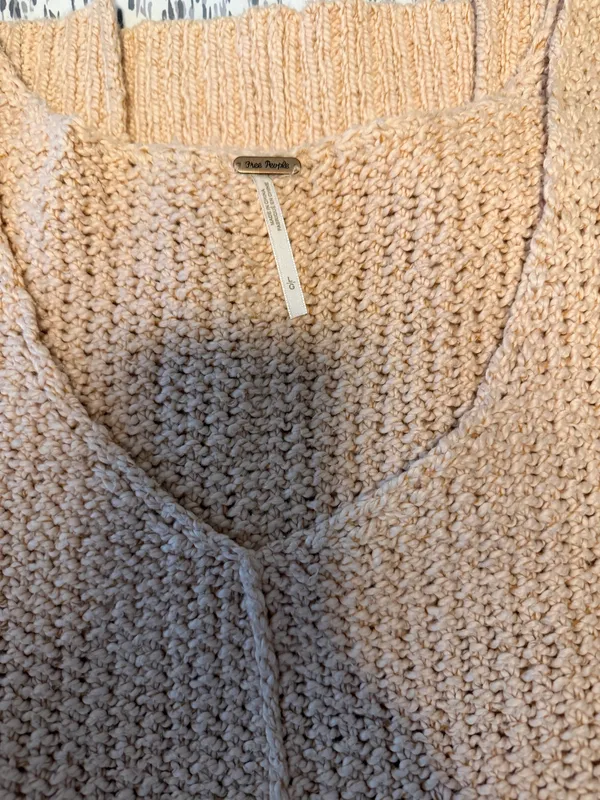 Free people sweatshirt  - Image 8