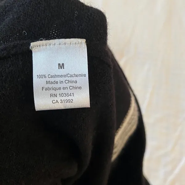 KIER + J Black Cashmere Sweatshirt with White Star - Image 5