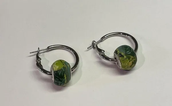 Women’s Clay Green Bead Silver Tone Hoop Signed Viva Beads - Image 3