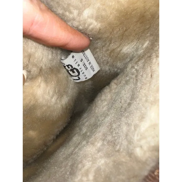 Chestnut brown uggs Size 6 - Image 4