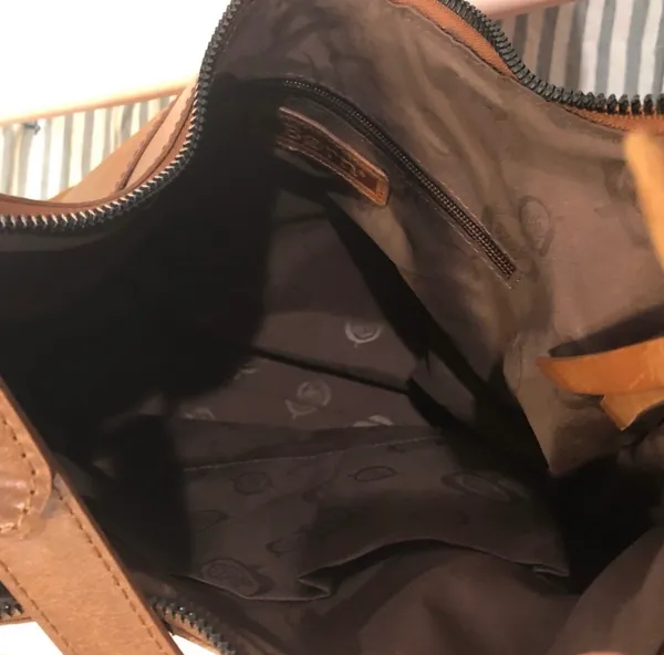 Born Shoulder Bag - Image 10