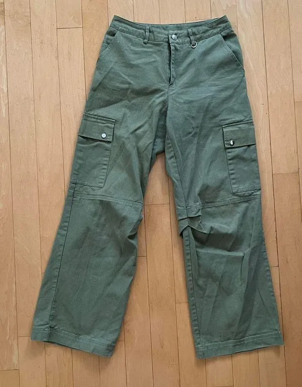 Princess Polly fallout midi cargos in olive green - Image 3